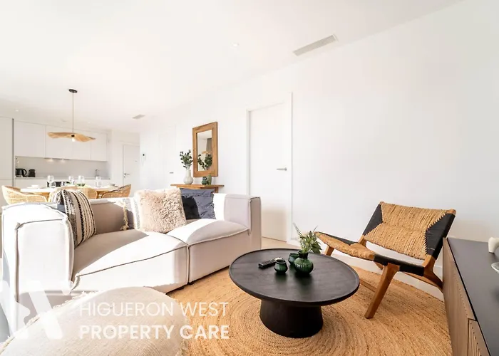 Apartment Higueron West Collection - The Poolview Terrace By Hwpc *