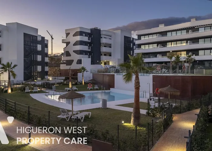 Higueron West Collection - The Poolview Terrace By Hwpc Fuengirola
