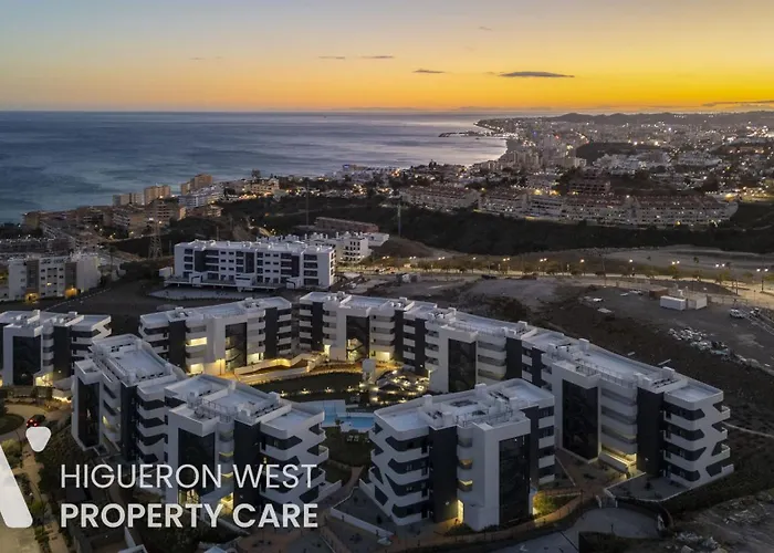 Higueron West Collection - The Poolview Terrace By Hwpc Fuengirola