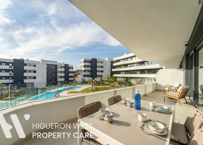 Higueron West Collection - The Poolview Terrace By Hwpc Fuengirola