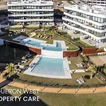 Higueron West Collection - The Poolview Terrace By Hwpc Apartmán