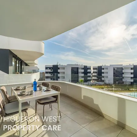 公寓 Higueron West Collection - The Poolview Terrace By Hwpc 丰希罗拉